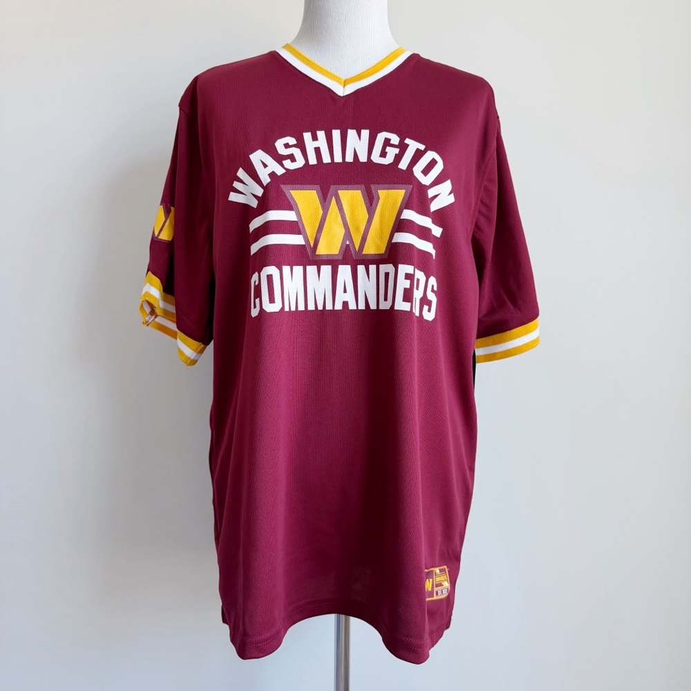 Washington Commanders Short Sleeve Shirt Mens Size Large NFL Fan Gear Redskins